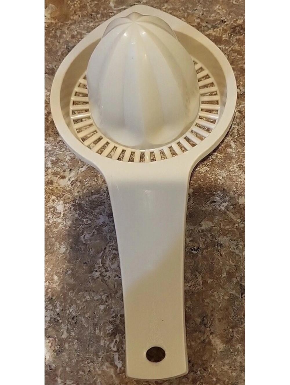 Vintage Beige Ekco Plastic Nylon Handheld Juicer 8" long
